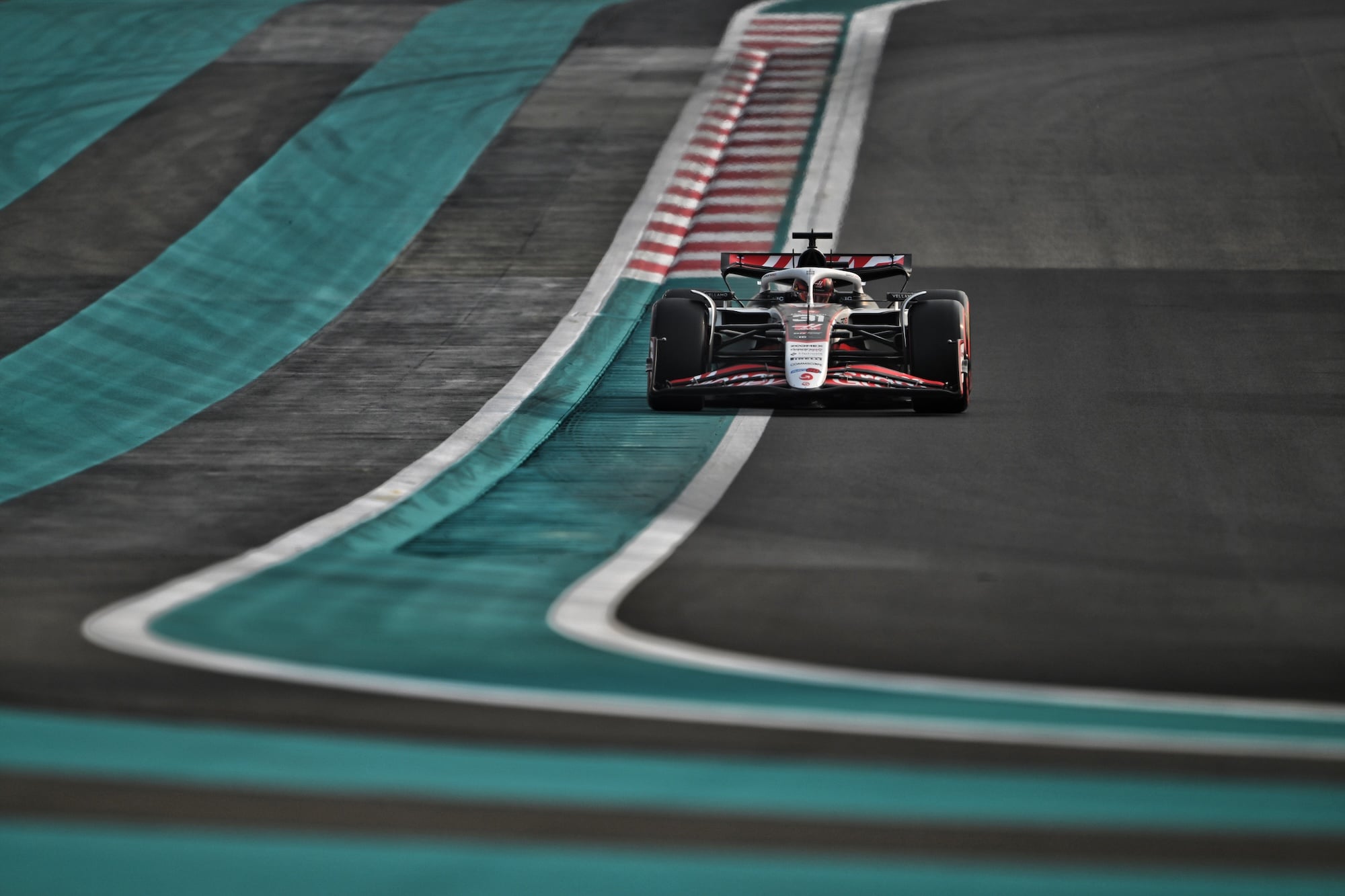 Esteban Ocon (FRA) Haas VF-25.
