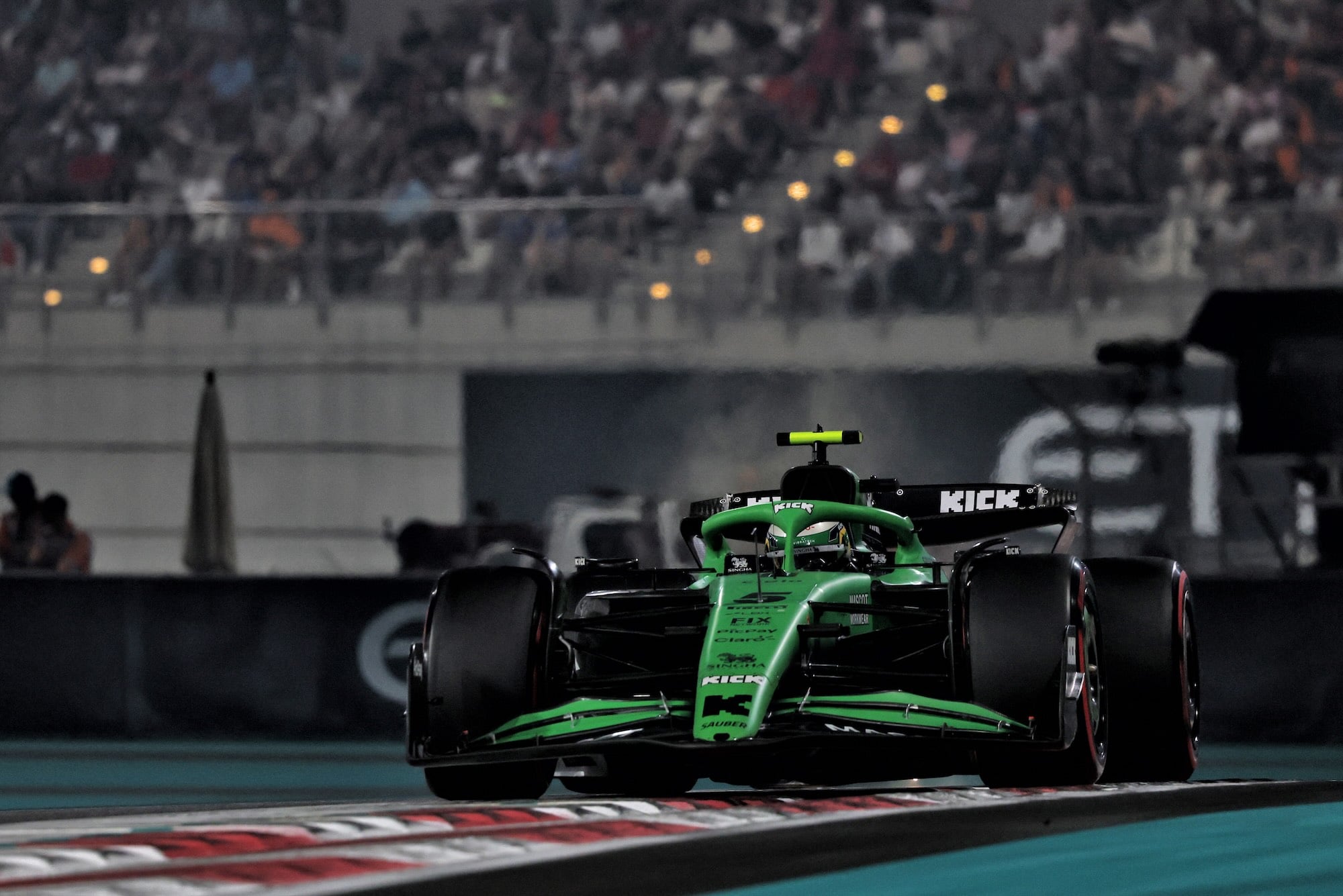 F1: Norris, Verstappen e Piastri, veja o que está em jogo no GP de Abu Dhabi Gabriel Bortoleto (BRA) Sauber C45.