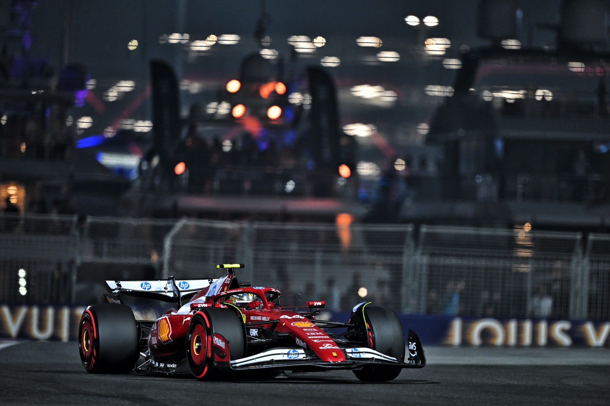 F1: Ferrari encerra temporada com bom momento e foca no futuro Lewis Hamilton (GBR) Ferrari SF-25.