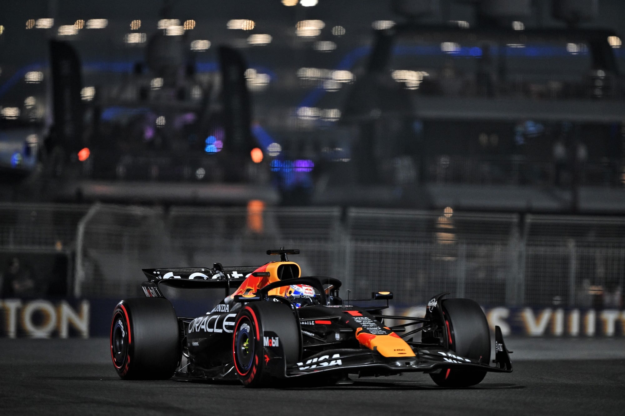 F1: Lambiase ficou emocionado após GP de Abu Dhabi Max Verstappen (NLD) Red Bull Racing RB21.