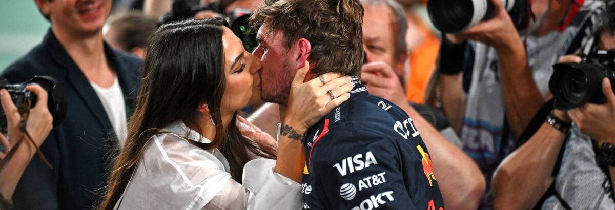 F1: Kelly Piquet compartilha foto de Lily com almofada de Verstappen
