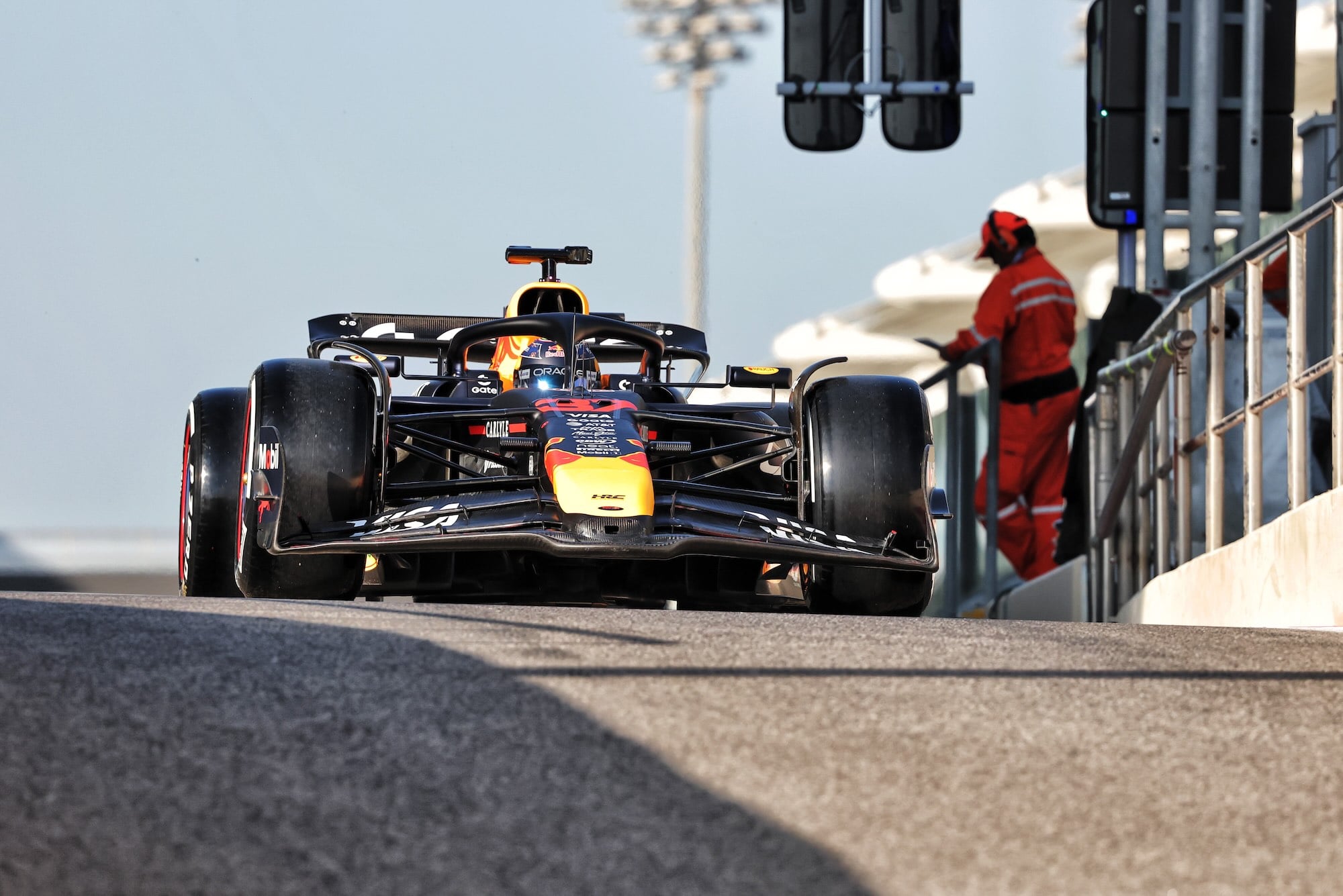 F1: Iwasa vai substituir Hadjar no TL1 em Barcelona Ayumu Iwasa (JPN) Red Bull Racing RB21 Test Driver.