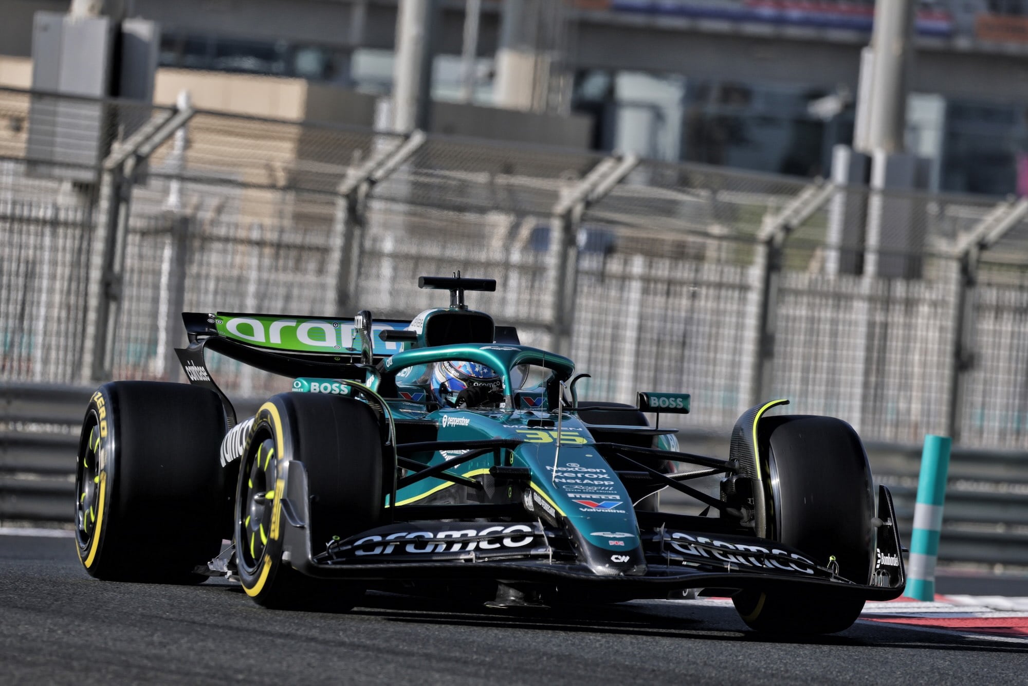 F1: Crawford termina como mais rápido pós-temporada em Abu Dhabi Jak Crawford (USA) Aston Martin F1 Team AMR25 Development Driver.