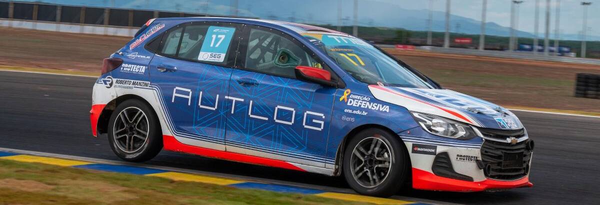 Victor Manzini animado para prova de endurance da Turismo Nacional na final em Interlagos