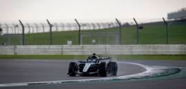F1: Mercedes realiza shakedown em Silverstone. Confira imagens