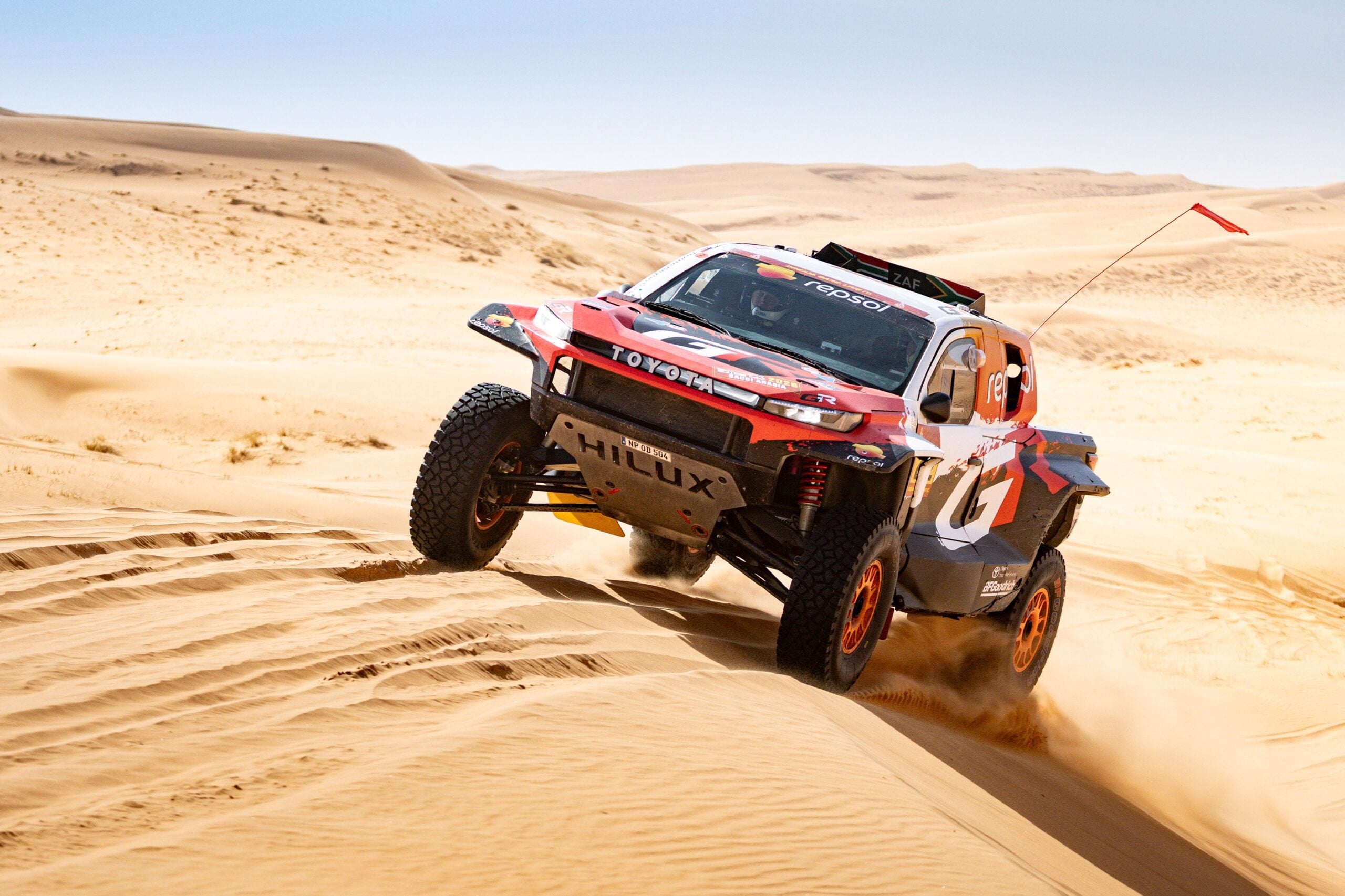 TOYOTA GAZOO Racing segue na luta pela liderança do Dakar após a sexta especial Toyota