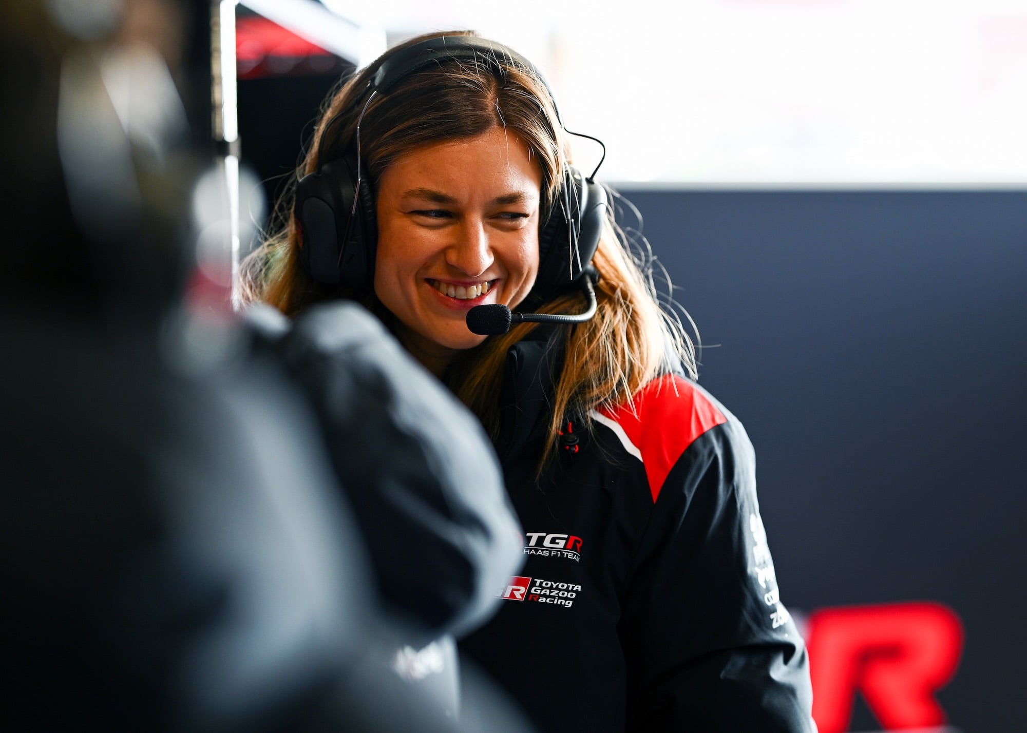 MONTMELO, SPAIN - JANUARY 26: Laura Mueller, Race Engineer of Haas F1 looks on in the garage during day one of F1 Testing at Circuit de Catalunya on January 26, 2026 in Montmelo, Spain. (Photo by Guido De Bortoli/LAT Images)