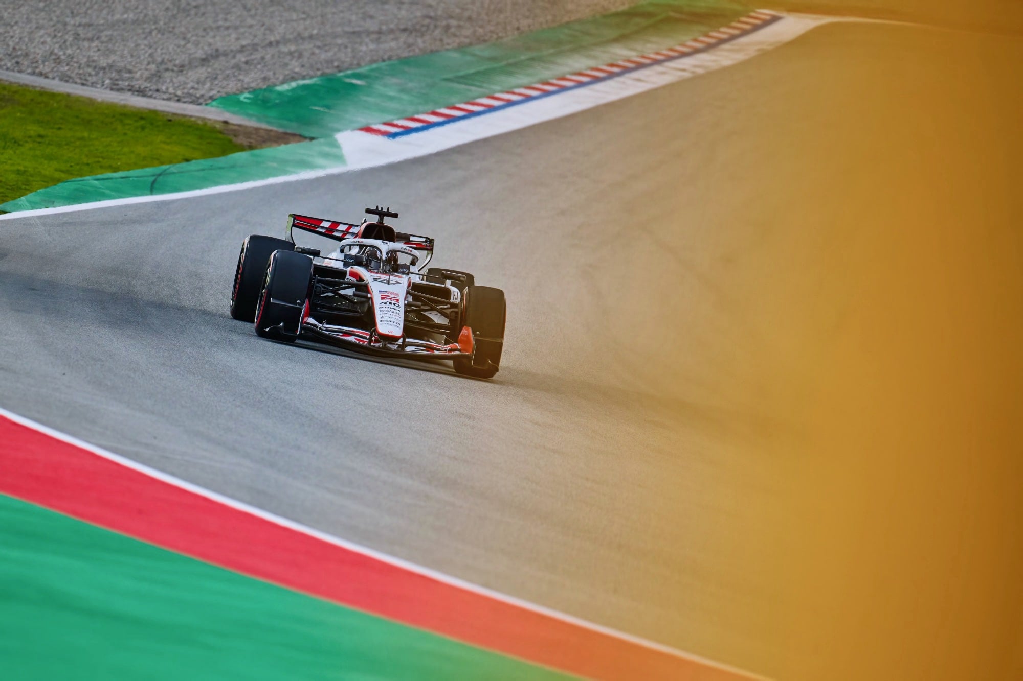 Oliver Bearman (Haas) – Testes Barcelona F1 2026