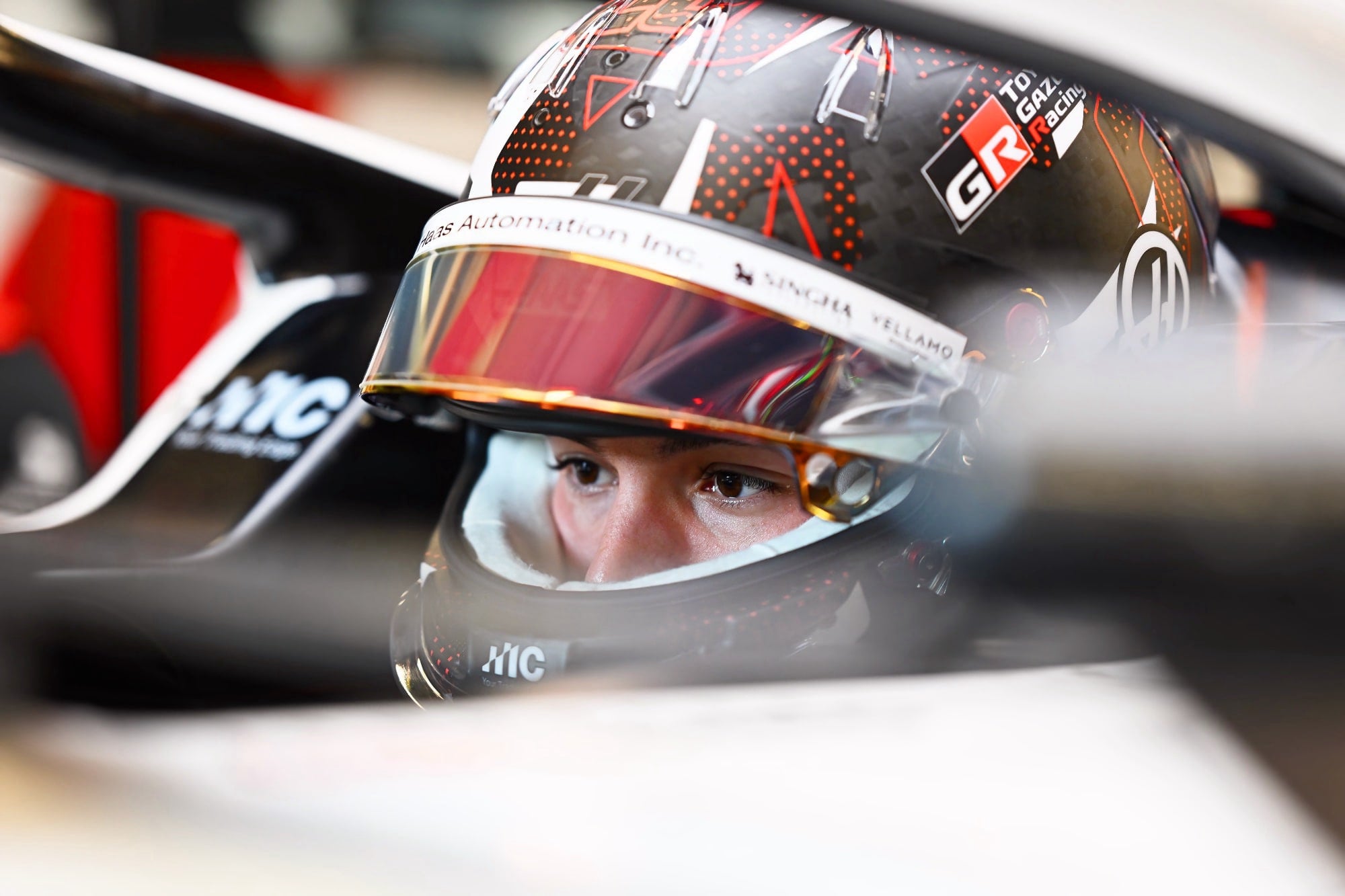 F1: Bearman aposta em finais de semana “limpos” para evoluir com a Haas Oliver Bearman (Haas) - Testes Barcelona F1 2026