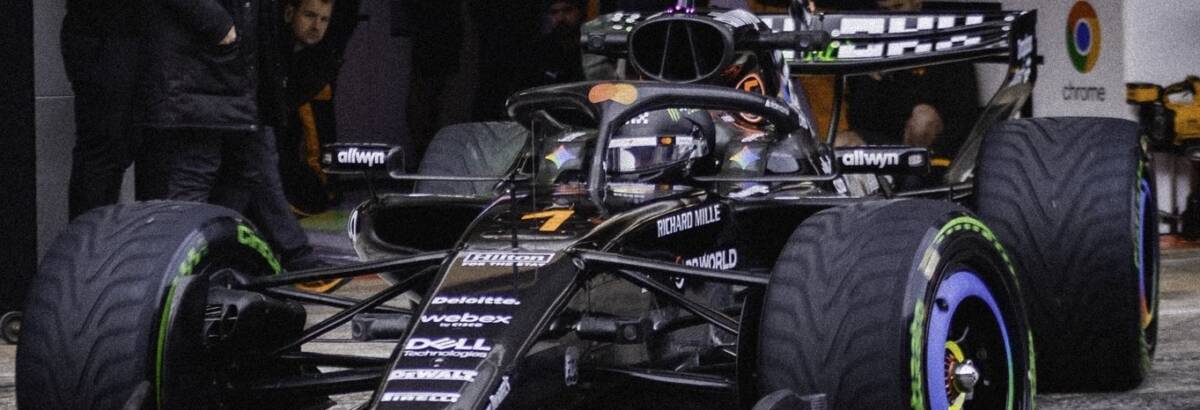 F1: Com Norris, McLaren finalmente entra em ação no teste de Barcelona