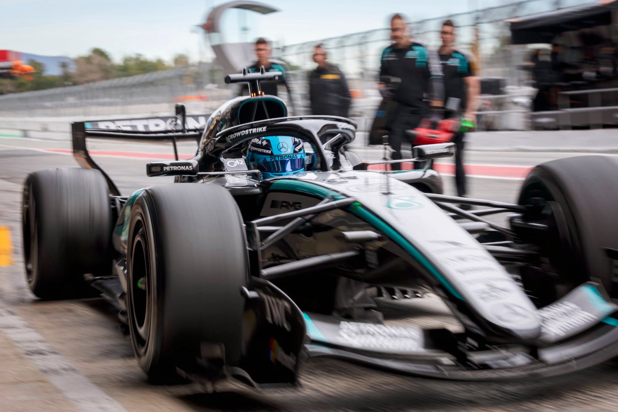 F1 hoje: Horner cita Marko, Russell vira alvo e Senna vai a leilão