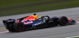 F1: Red Bull avalia se volta à pista após acidente de Hadjar no Dia 2