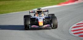 F1: Lawson e Lindblad avaliam teste da Racing Bulls em Barcelona