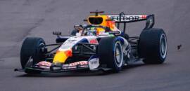 F1: Racing Bulls limita shakedown e volta à pista para filmagem