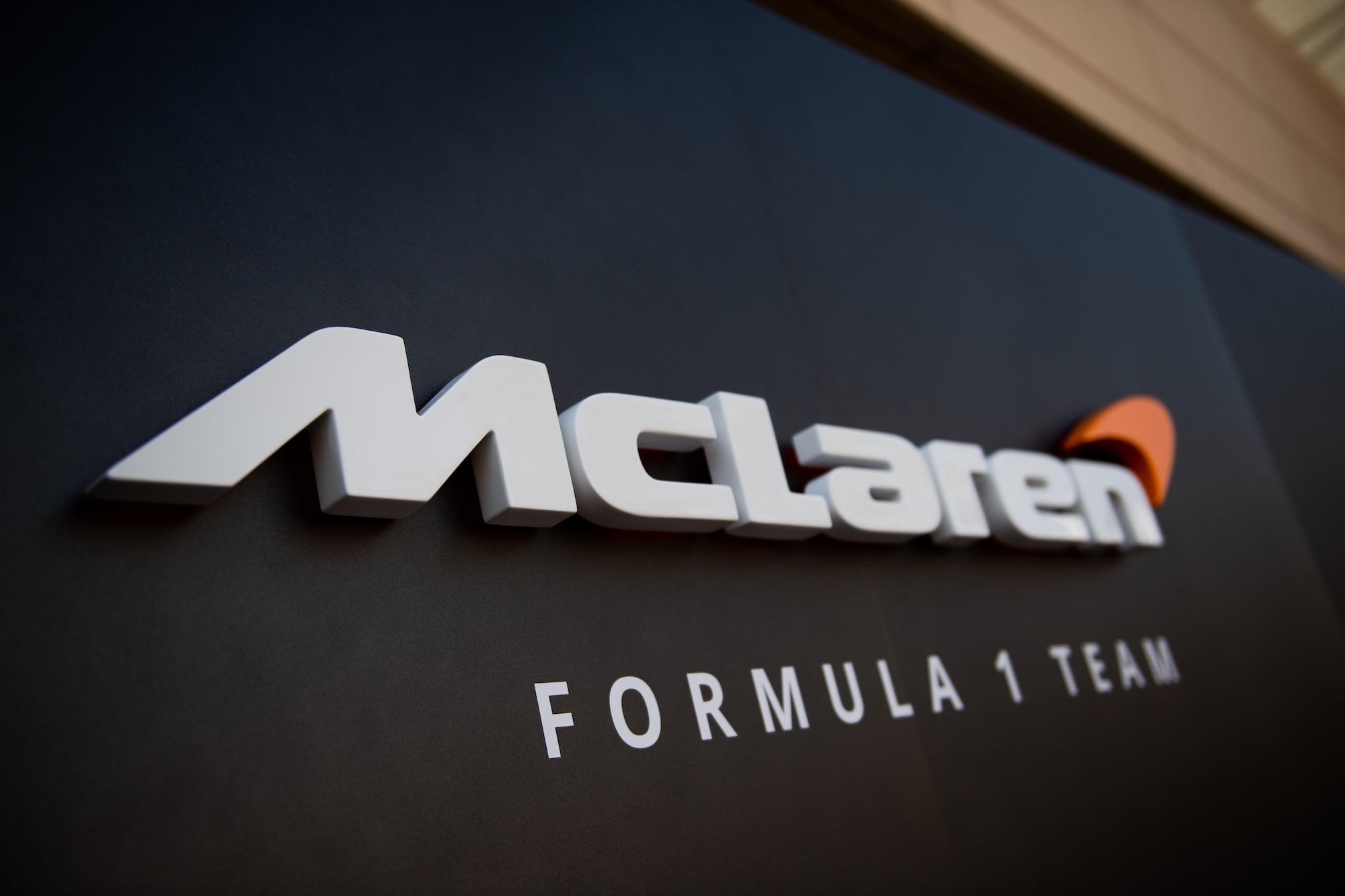 McLaren logo.
