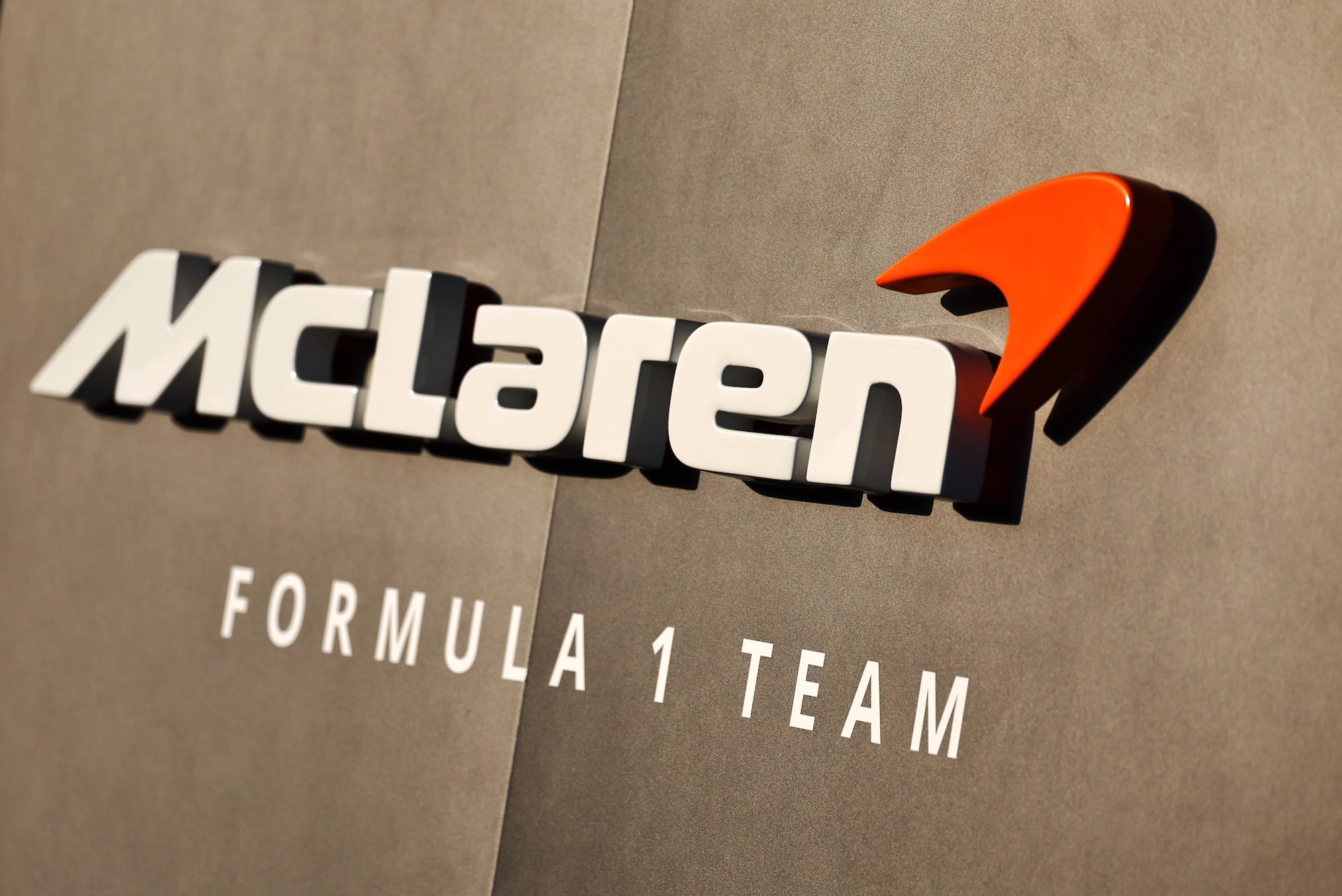 McLaren logo.