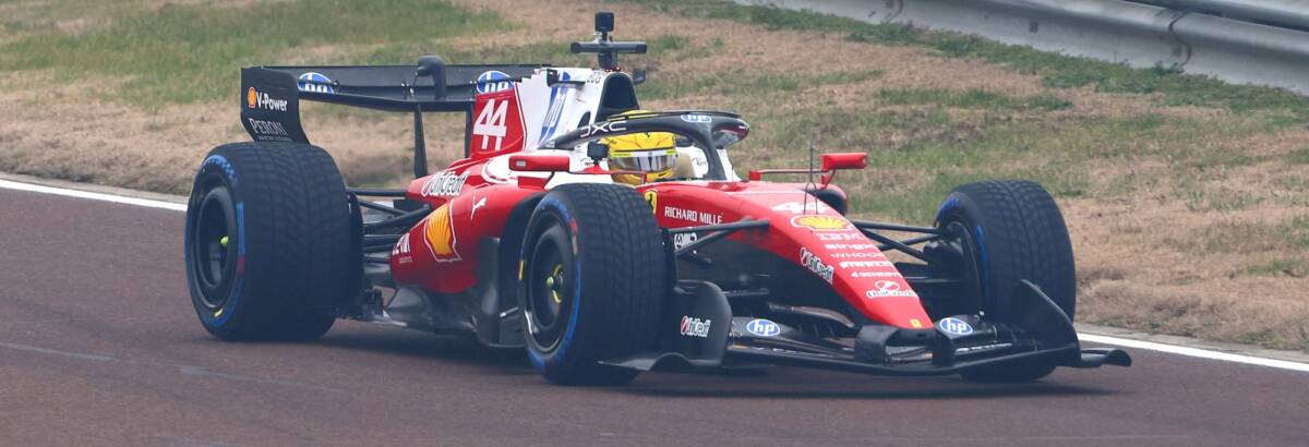 F1: Hamilton exalta lançamento do SF-26 e diz: “Ano novo, nova motivação”