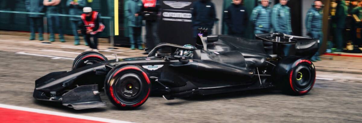 F1 hoje: Aston Martin estreia AMR26 e Mercedes volta a chamar atenção