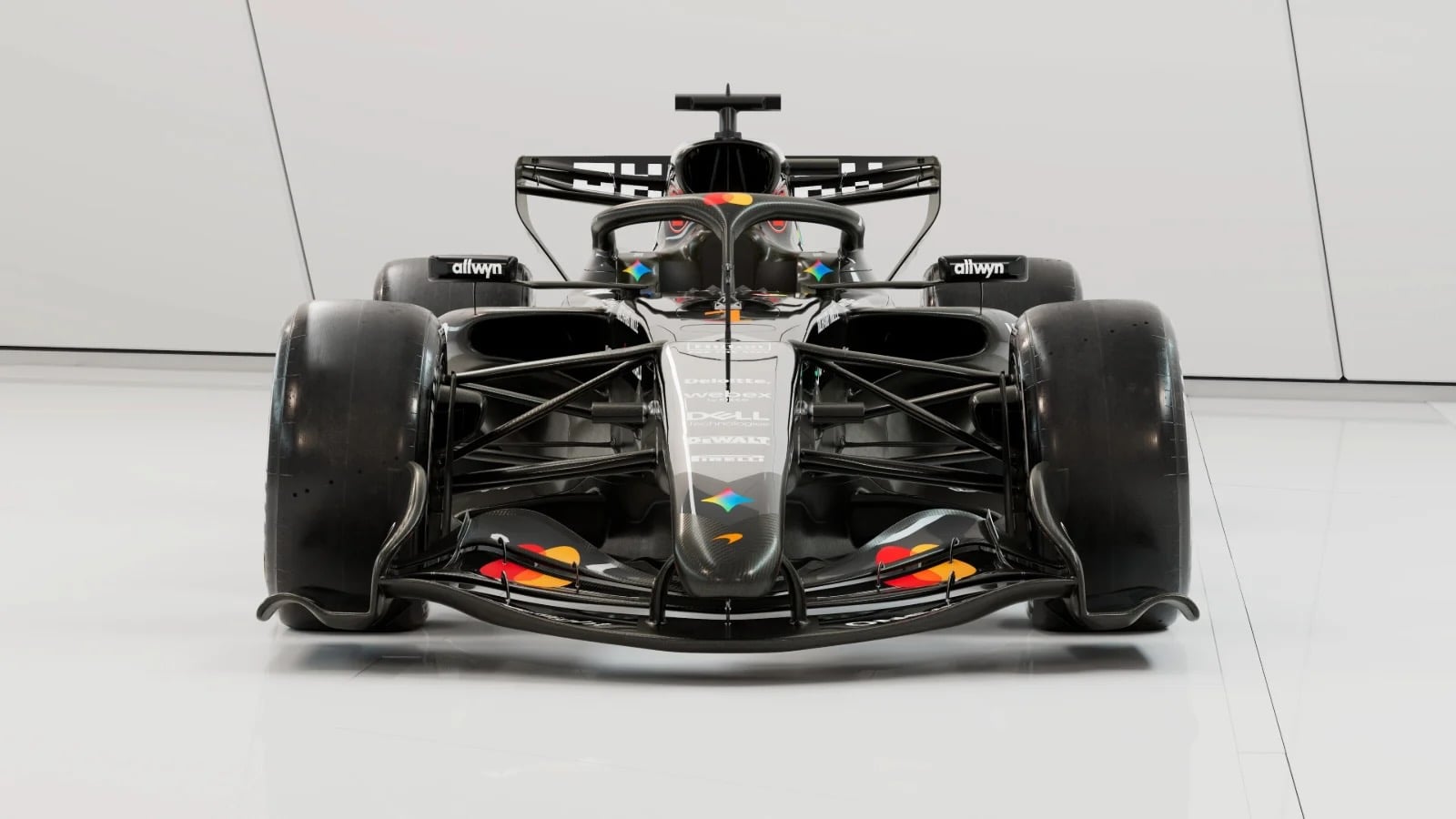 McLaren MCL40 - Pintura Camuflada - Testes Barcelona F1 2026