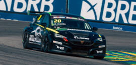 Bruno Massa garante vaga no grid do TCR South America em 2026