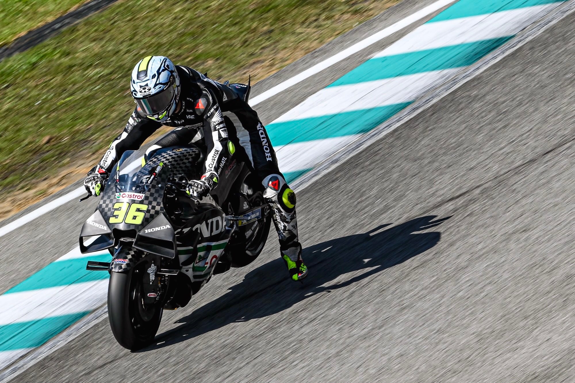 Mir voa em Sepang, Honda anima e Yamaha para tudo