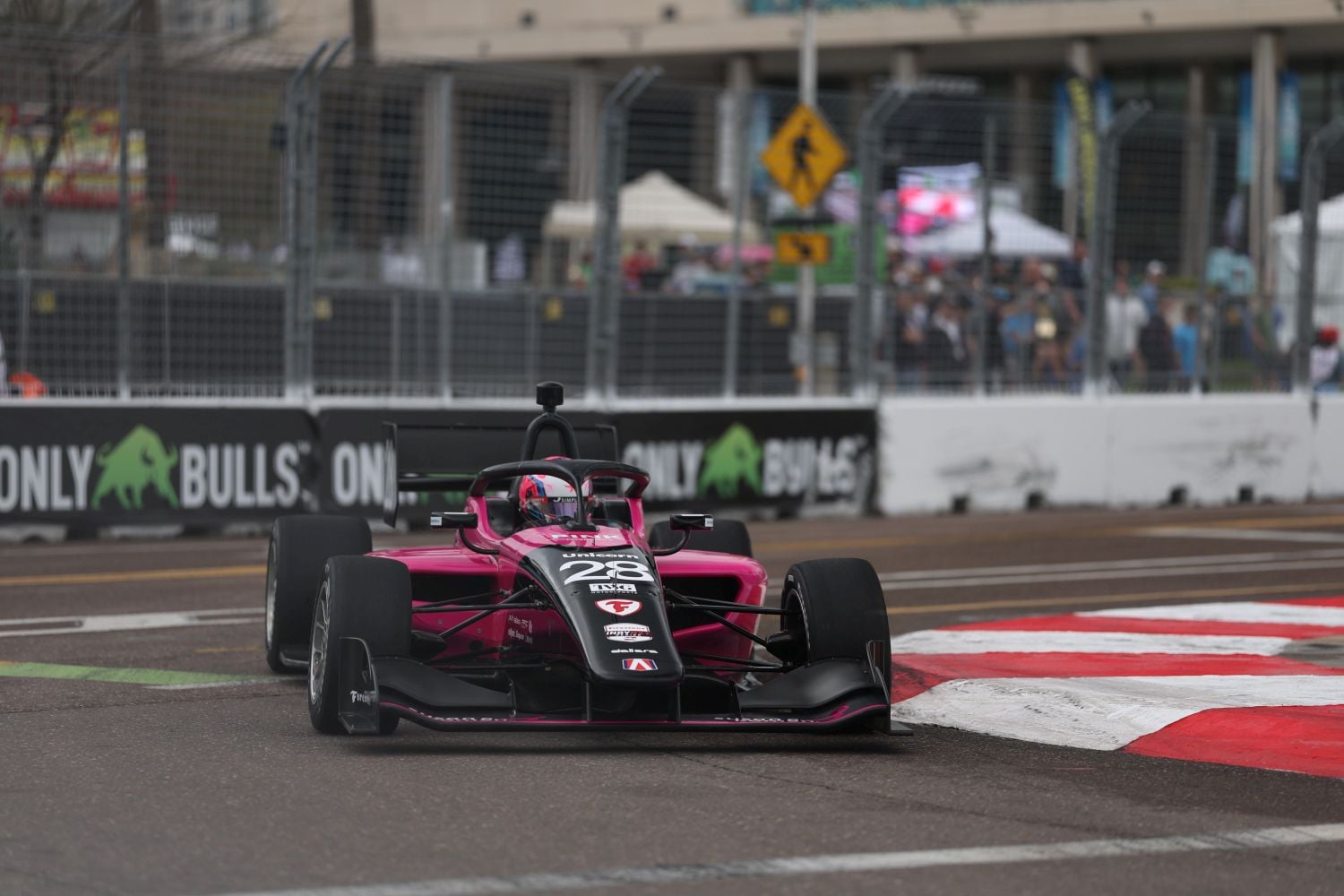 Indy NXT: Taylor voa na classificação e fatura pole em St. Pete