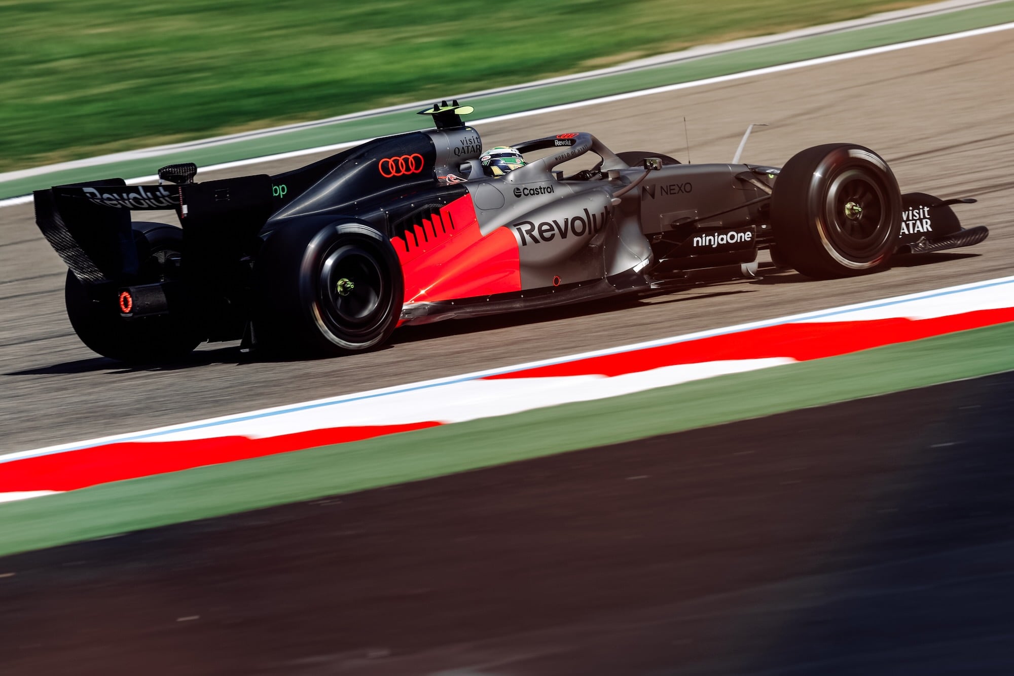 Audi Testes Audi F1 2026 - Bahrein