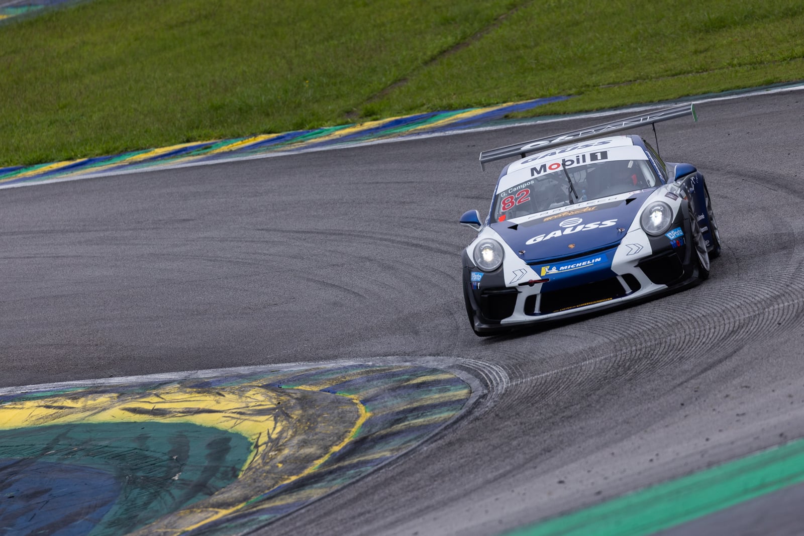 Porsche Sprint Challenge Brasil tem 21 inscritos para a etapa do Algarve