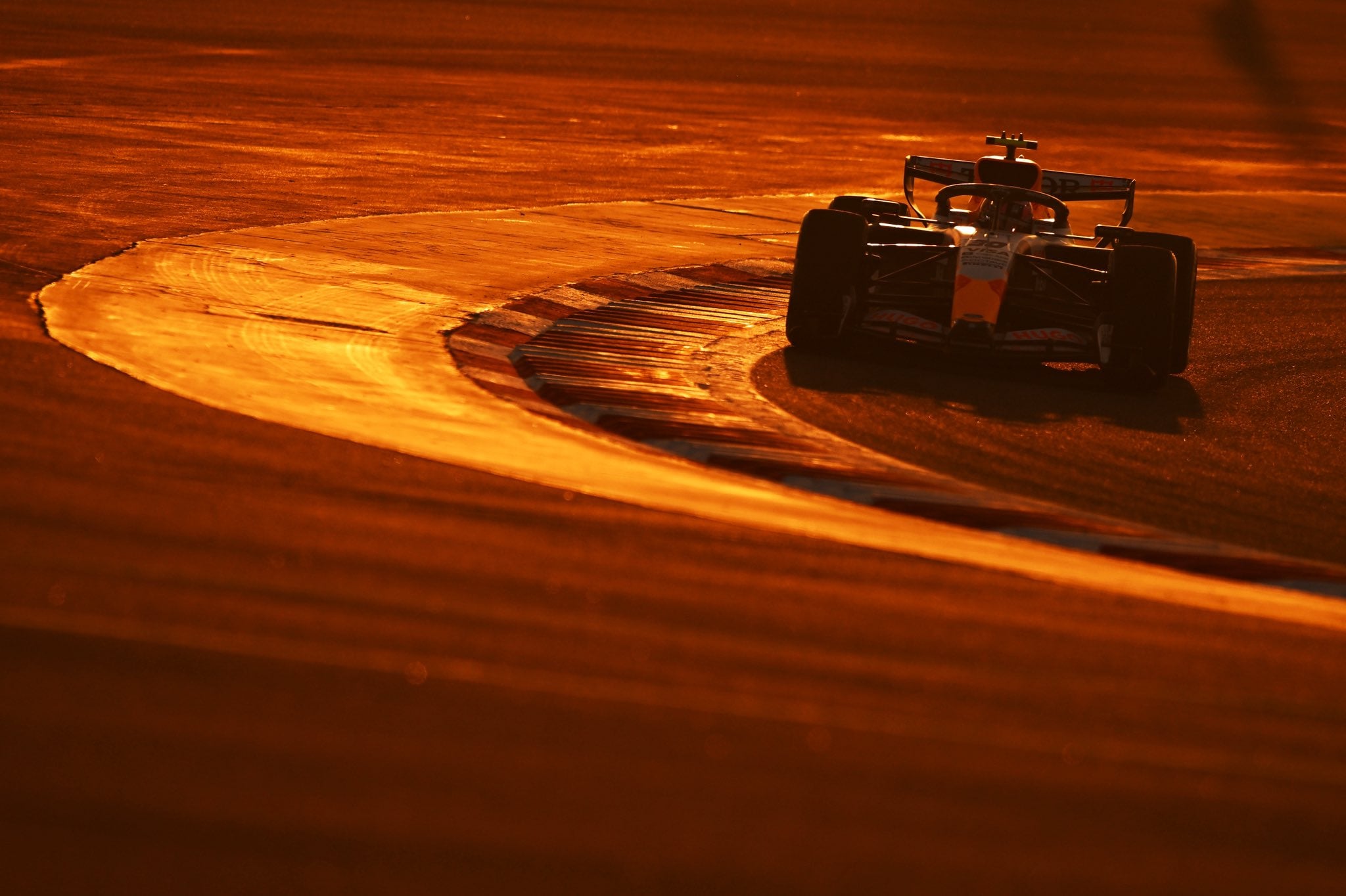 F1: Russell fica com melhor tempo e lidera dia 1 da segunda semana no Bahrein