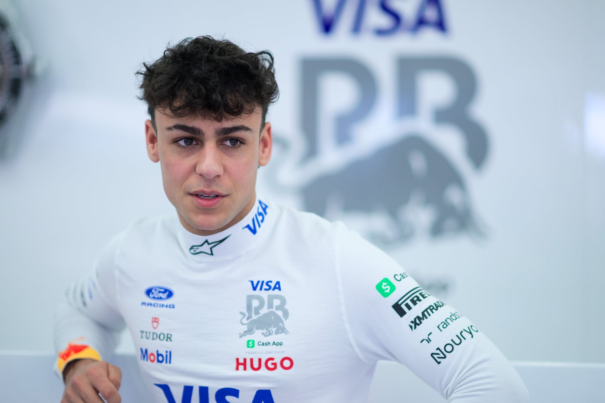 Lindblad revela Hamilton como referência quando começou a acompanhar F1