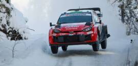 WRC: mestre da neve, Evans lidera domínio da TOYOTA GAZOO Racing com 1-2-3-4 na Suécia
