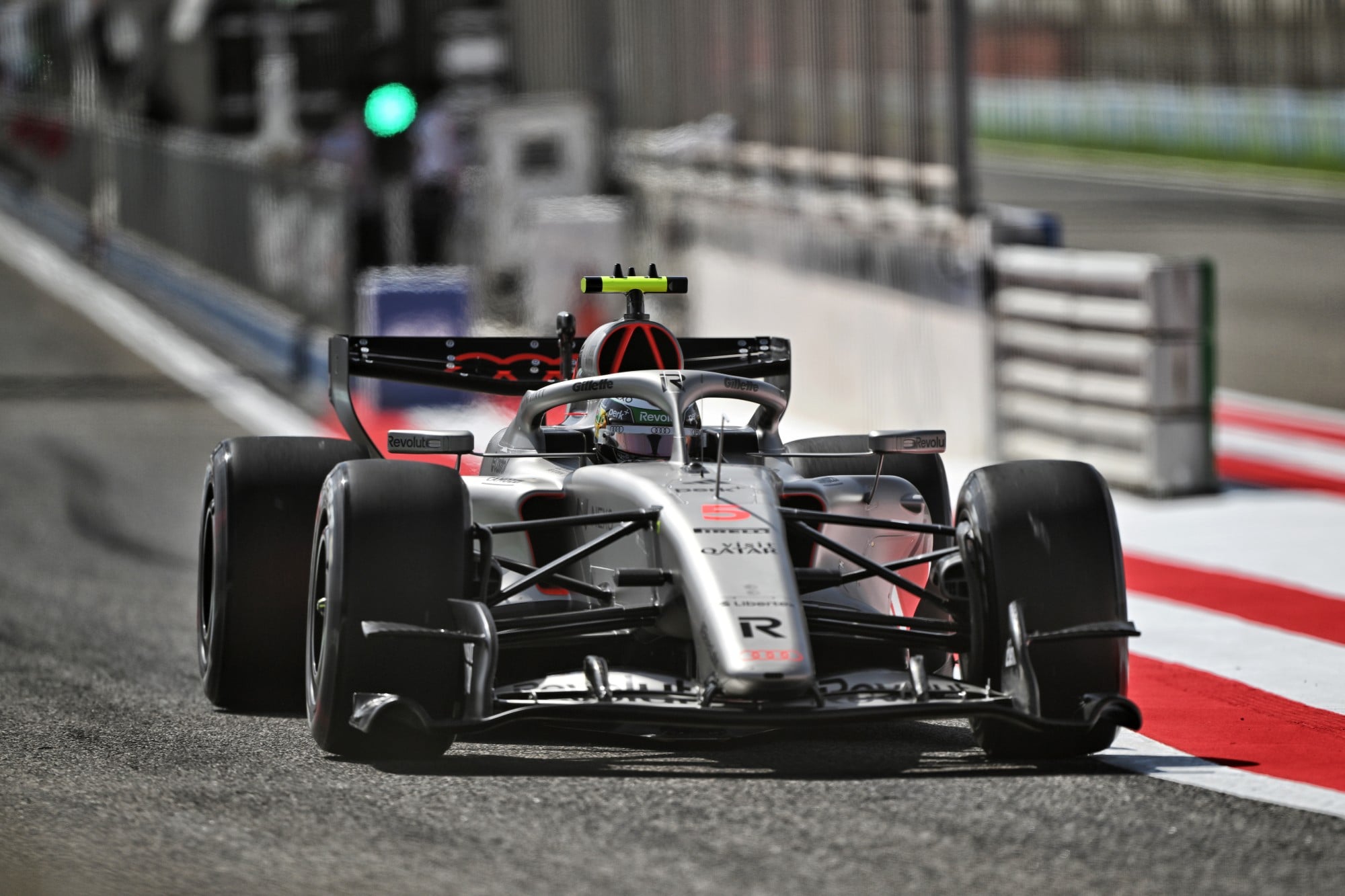 Gabriel Bortoleto (BRA) Audi F1 Team R26.