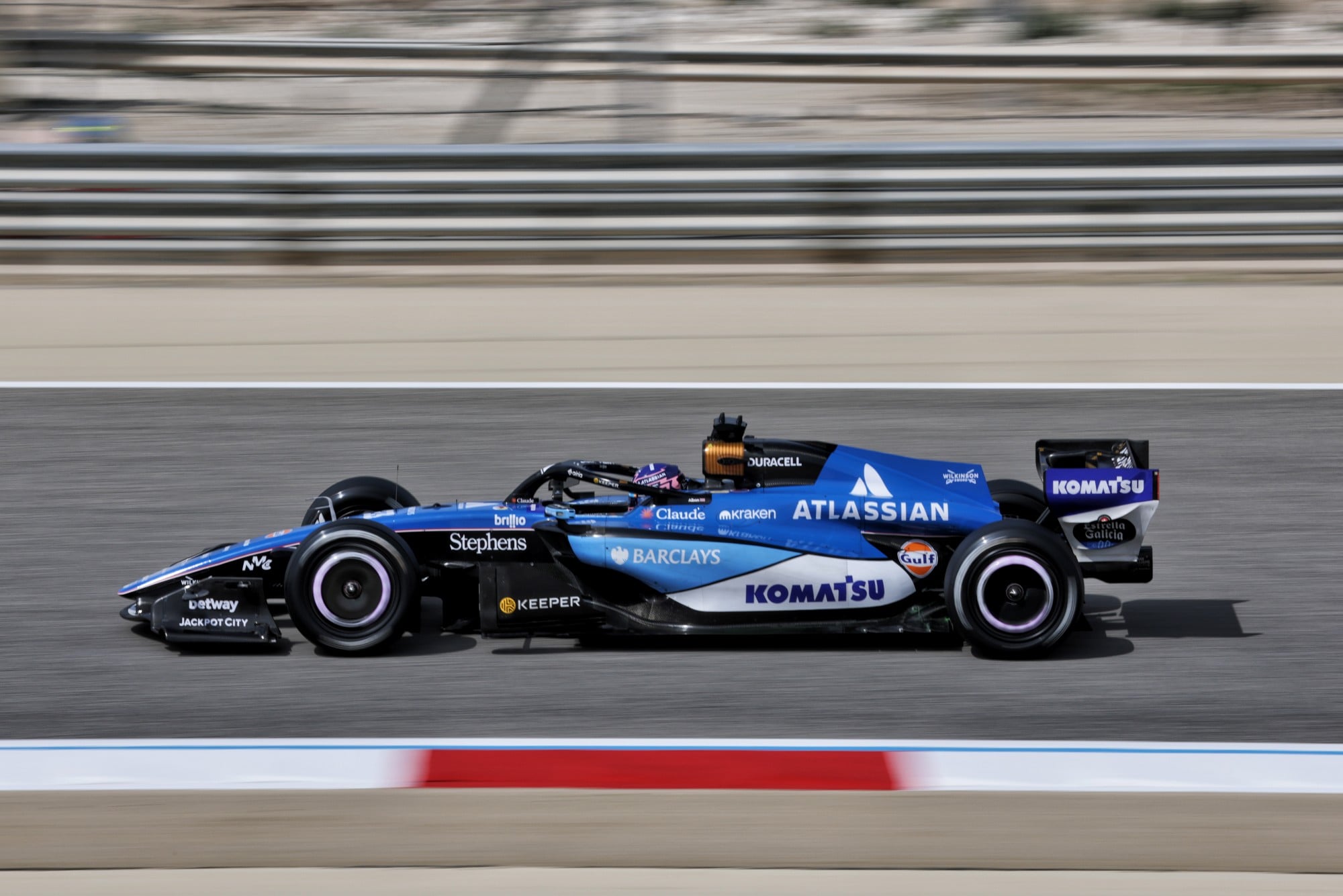 Alexander Albon (THA) Williams F1 Team FW48.