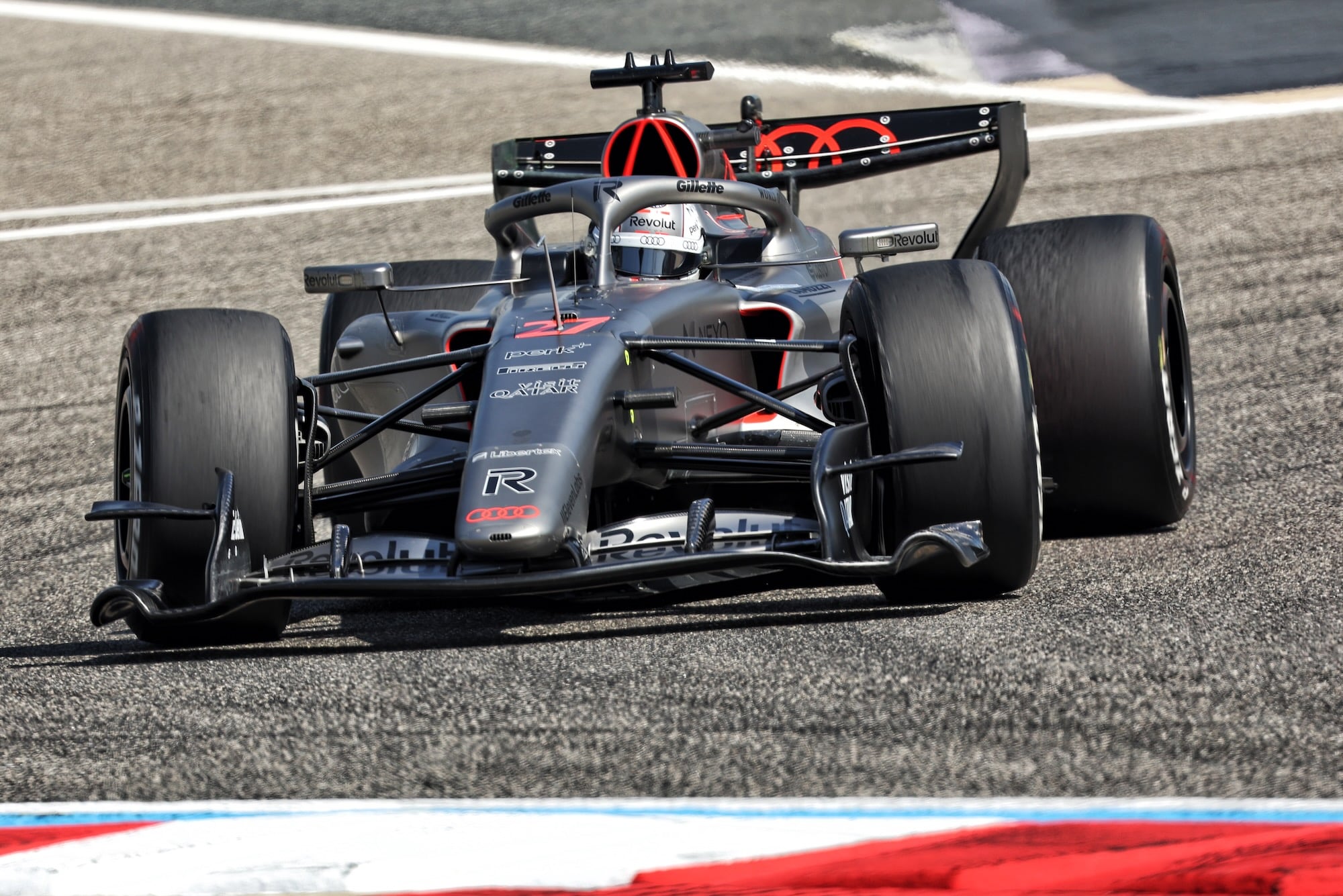 F1: Hülkenberg exalta tarde produtiva no Bahrein: "Estamos progredindo" Nico Hulkenberg (GER) Audi F1 Team R26.