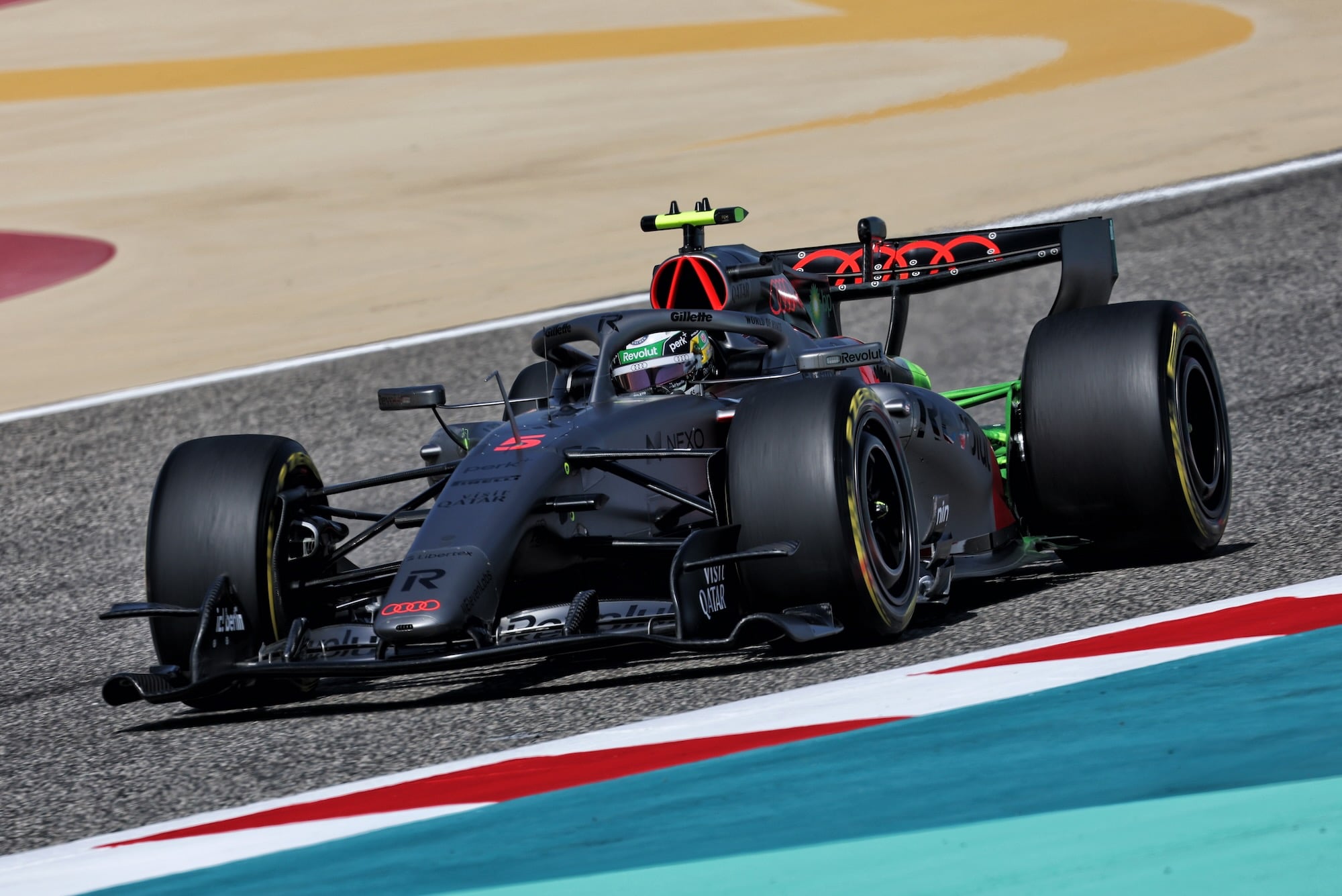 F1 hoje: Ferrari inova, Antonelli lidera e Bortoleto reage Gabriel Bortoleto (BRA) Audi F1 Team R26.
