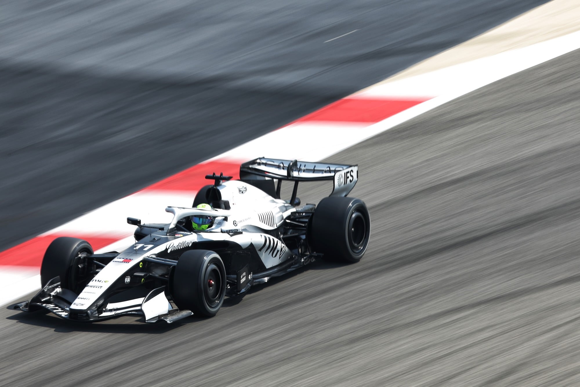 F1: Cadillac batiza seu chassi como MAC-26 em homenagem a Mario Andretti