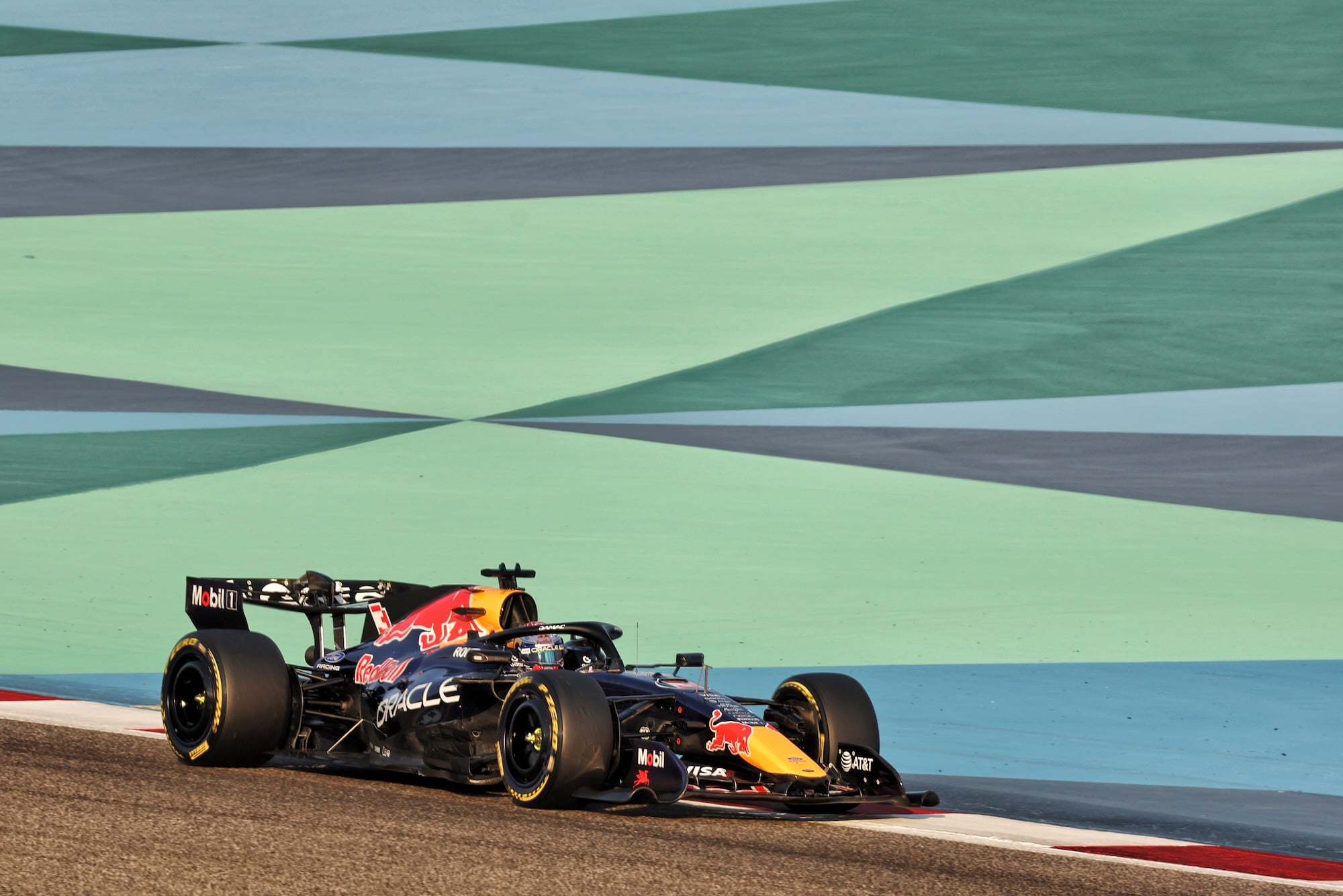 F1: “Red Bull ‘baixou’ o desempenho do motor durante os testes”, afirmou Vowles