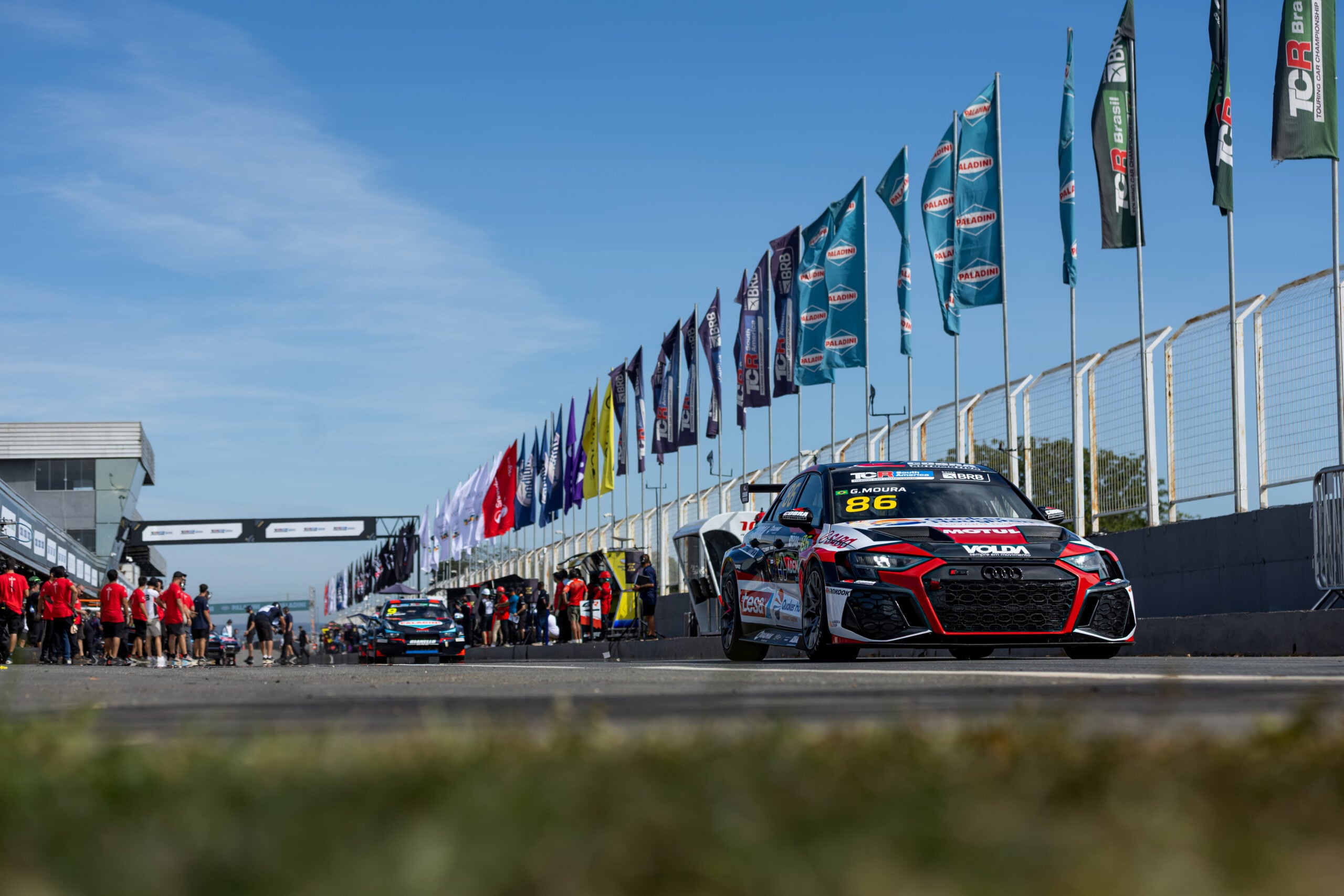 TCR South America: Trappa fatura primeira vitória em prova agitada em MG