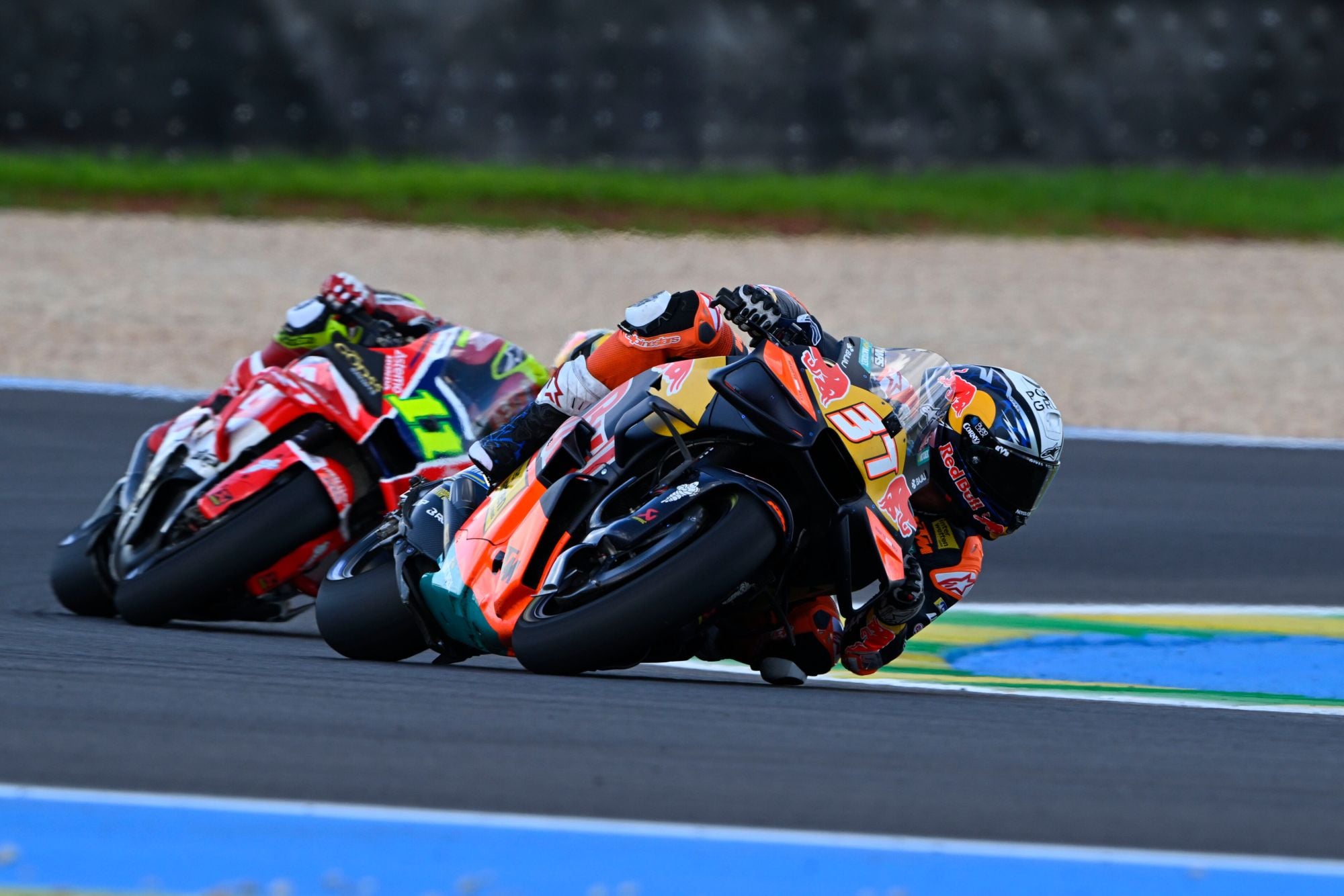 MotoGP: Acosta lidera primeiro treino em Austin. Márquez sofre queda Pedro Acosta