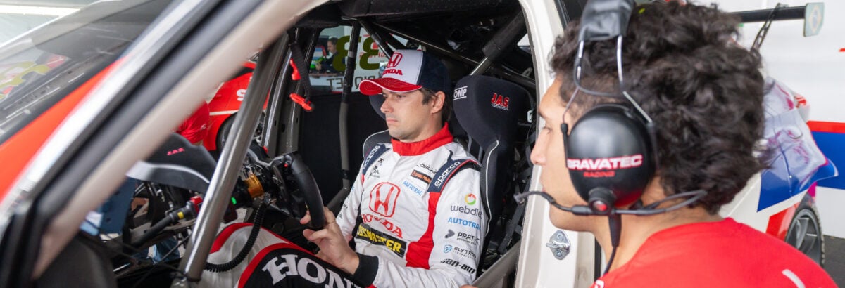 TCR: Piquet Jr. supera Tiago Pernía por 0s014 e lidera TL2 em Cuiabá TCR: Piquet Jr. supera Tiago Pernía por 0s014 e lidera TL2 em Cuiabá