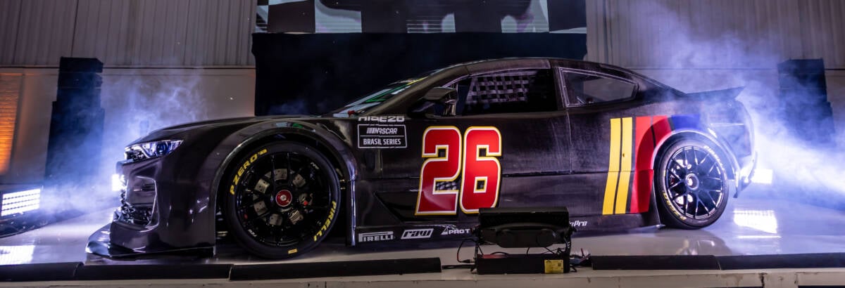 Pirelli fabrica pneus exclusivos para o RiSE26, novo carro da NASCAR Brasil