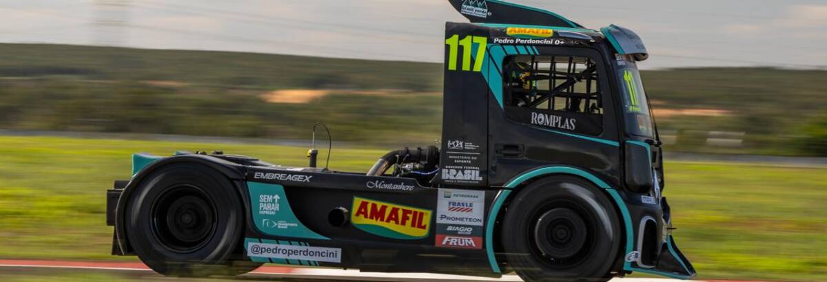 Copa Truck: Pedro Perdoncini recebe prêmio de campeão brasileiro em São Paulo