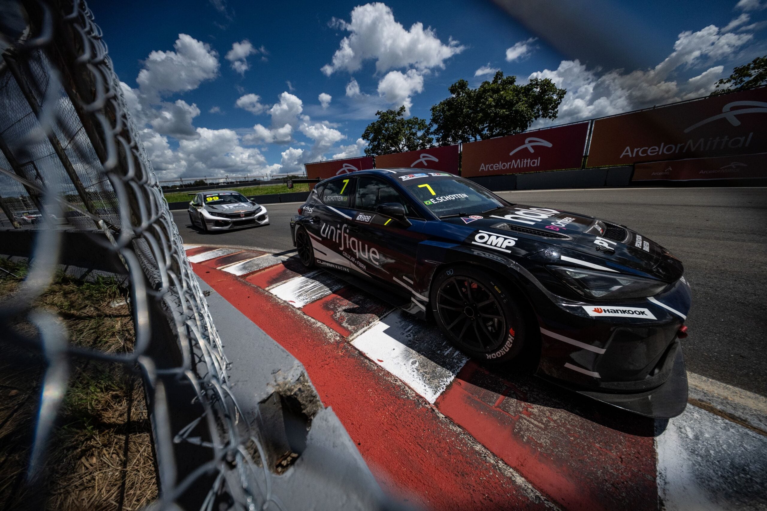 Na TCR, Schotten traça novos horizontes dentro e fora do Brasil