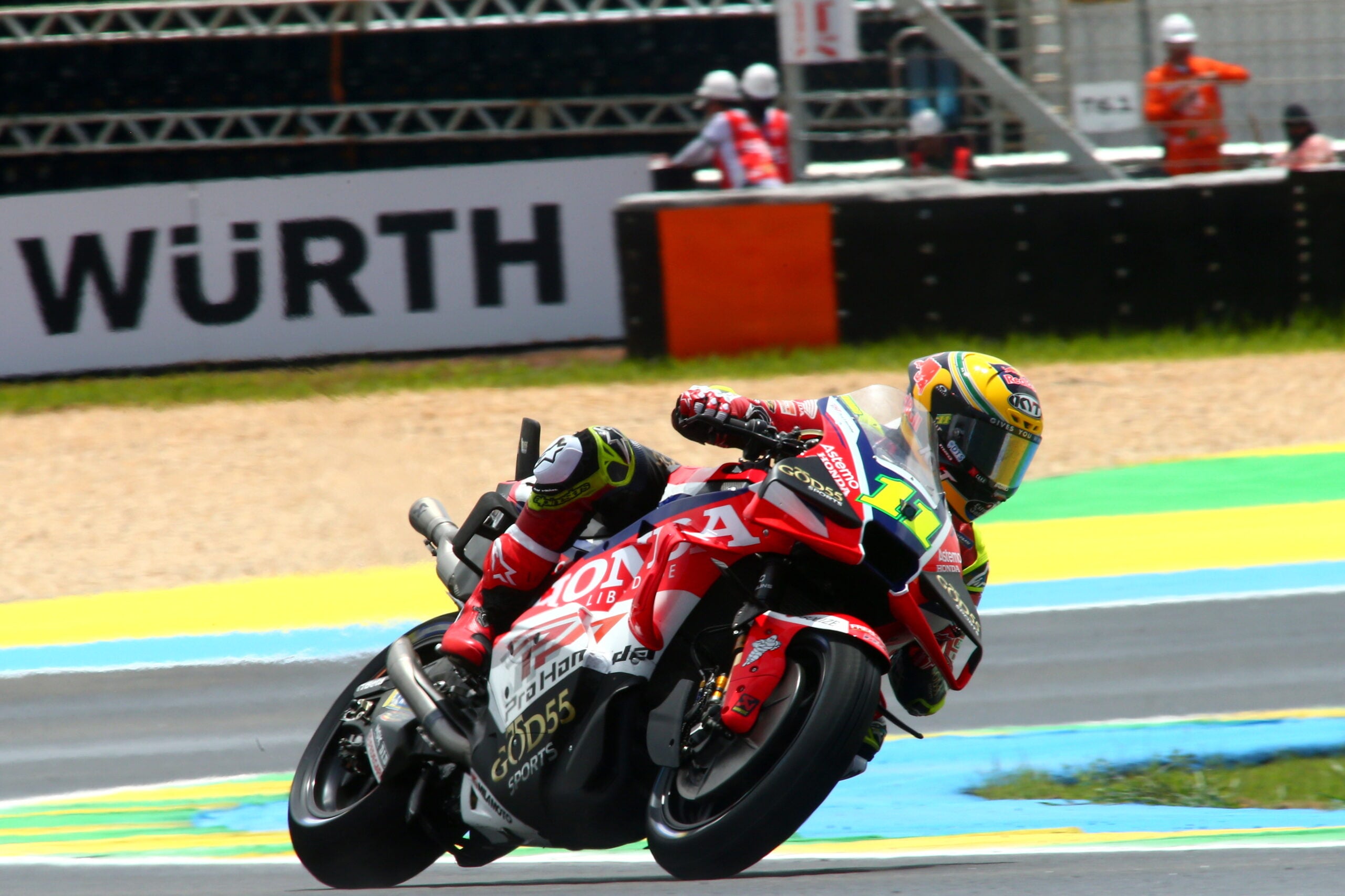 MotoGP: Diogo Moreira ganha quatro posições e termina em 10º Sprint no Brasil