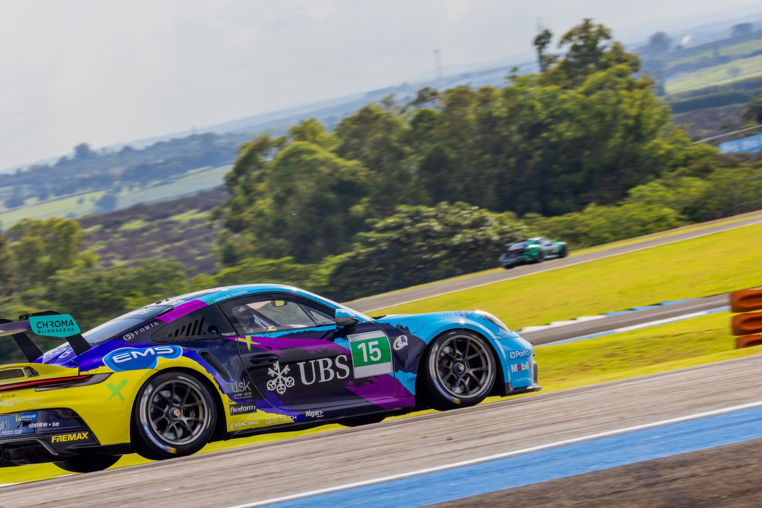 Leo Sanchez abre a etapa de Velocitta com top5 em sua categoria na Porsche Cup