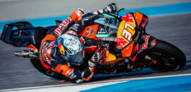 MotoGP: Acosta acerta volta no final e lidera primeiro treino do GP do Brasil