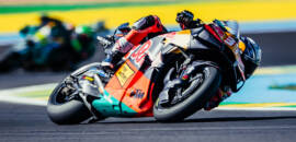 MotoGP: Acosta reage e KTM soma pontos no GP do Brasil