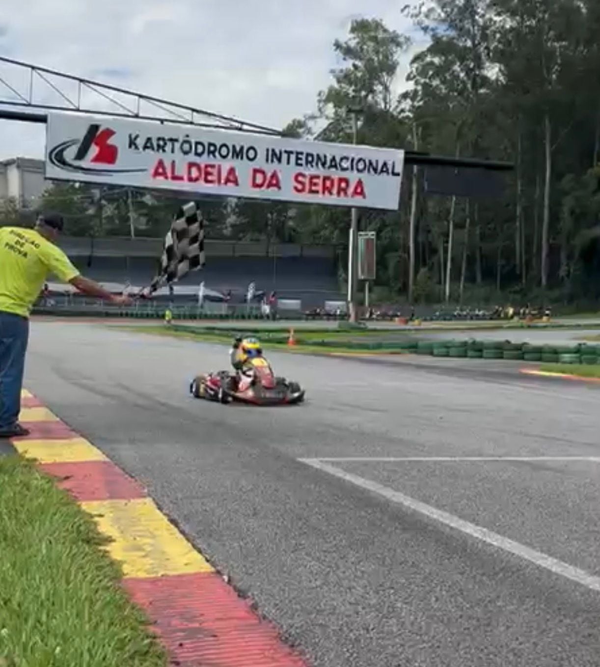 Lucca Amaral vence etapa da Mirim e é líder da Aldeia Kart Cup Lucca Amaral