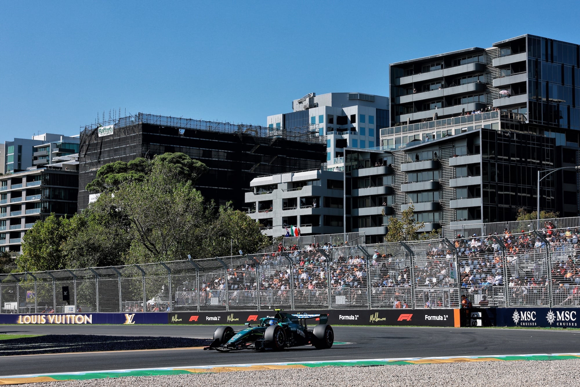 Fernando Alonso (ESP) Aston Martin F1 Team AMR26.
