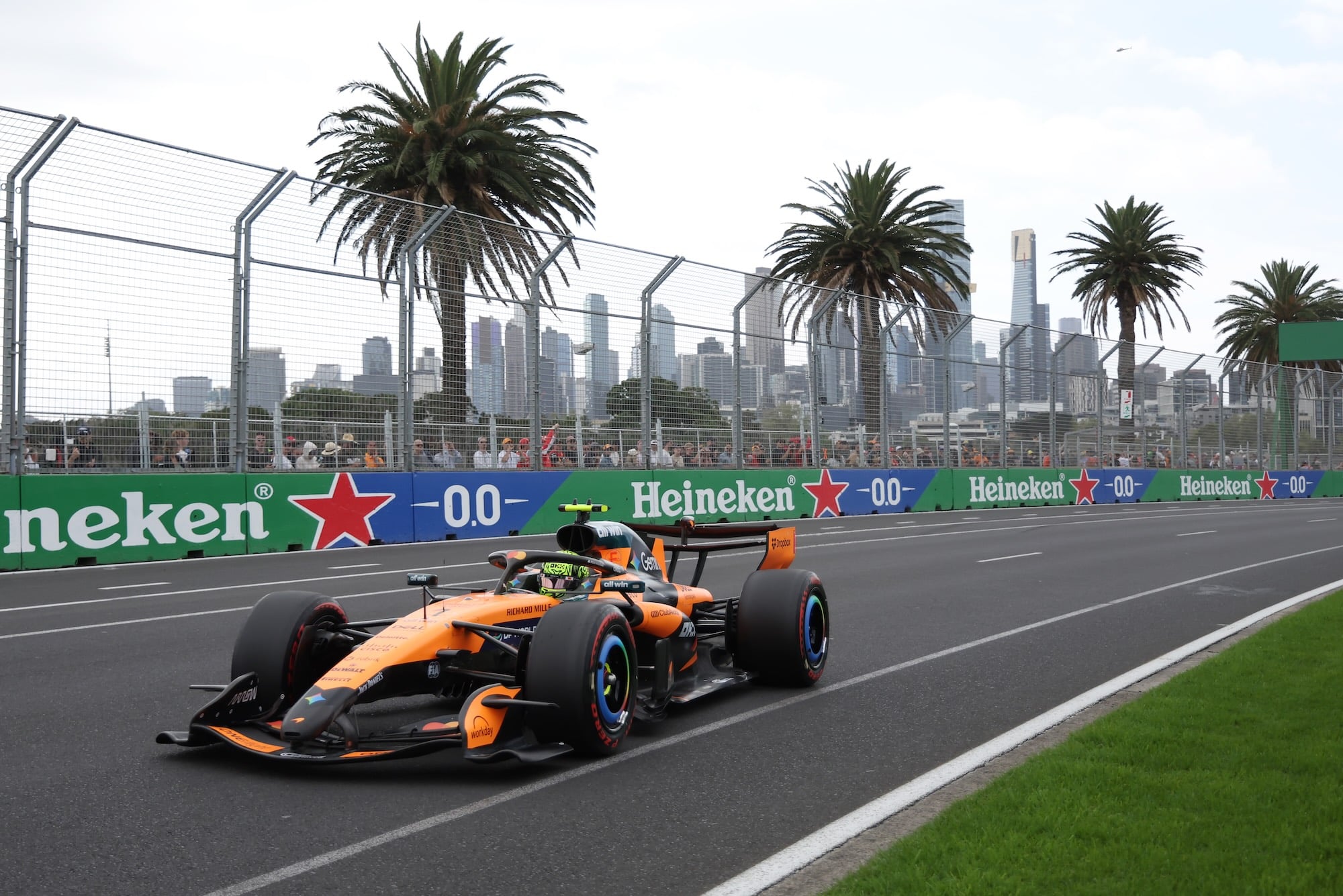 Lando Norris (GBR) McLaren F1 Team MCL40.